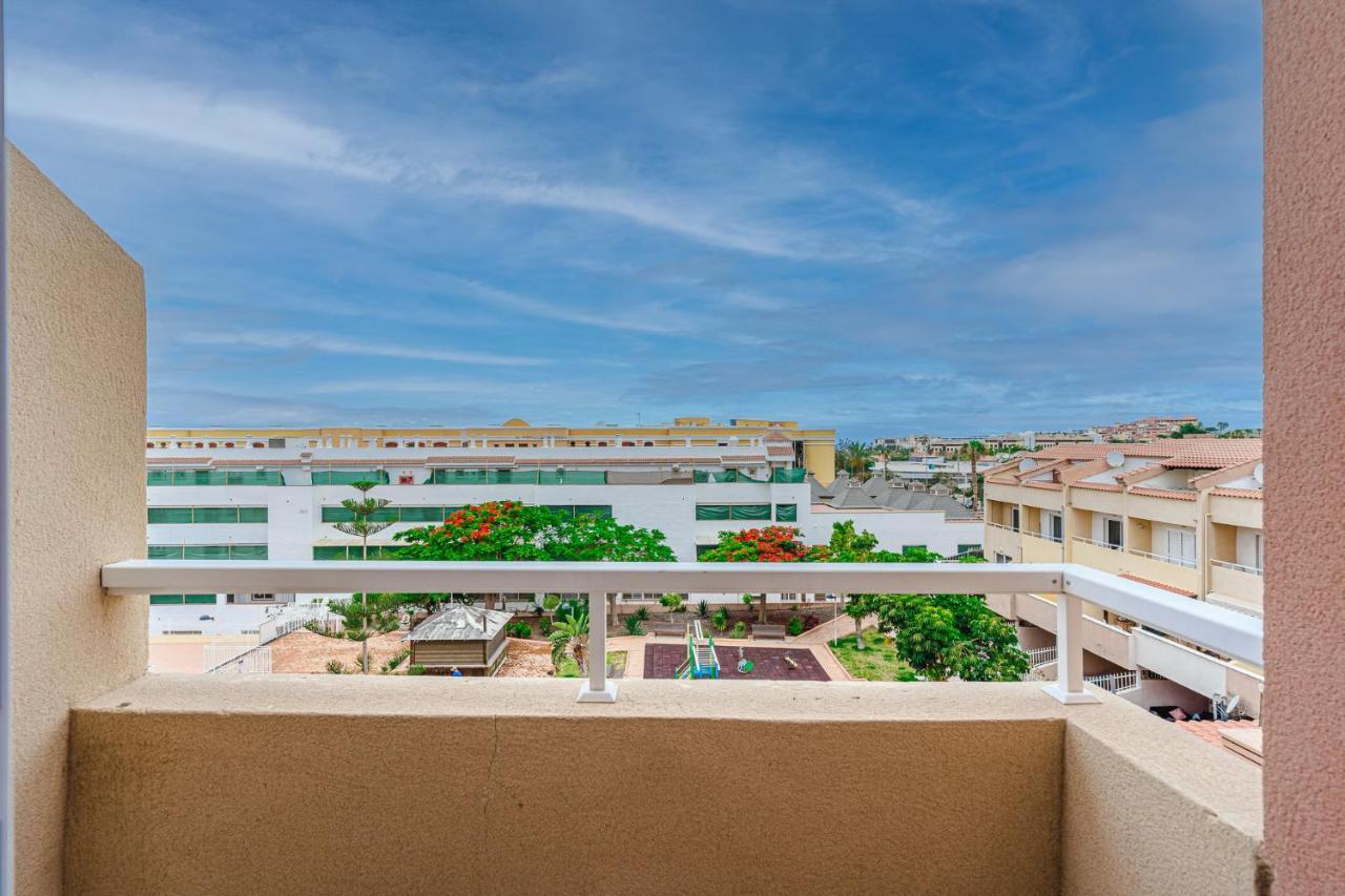 Red Large Family Apartment, Three Floors, 10 Guests Costa Adeje  Exterior photo