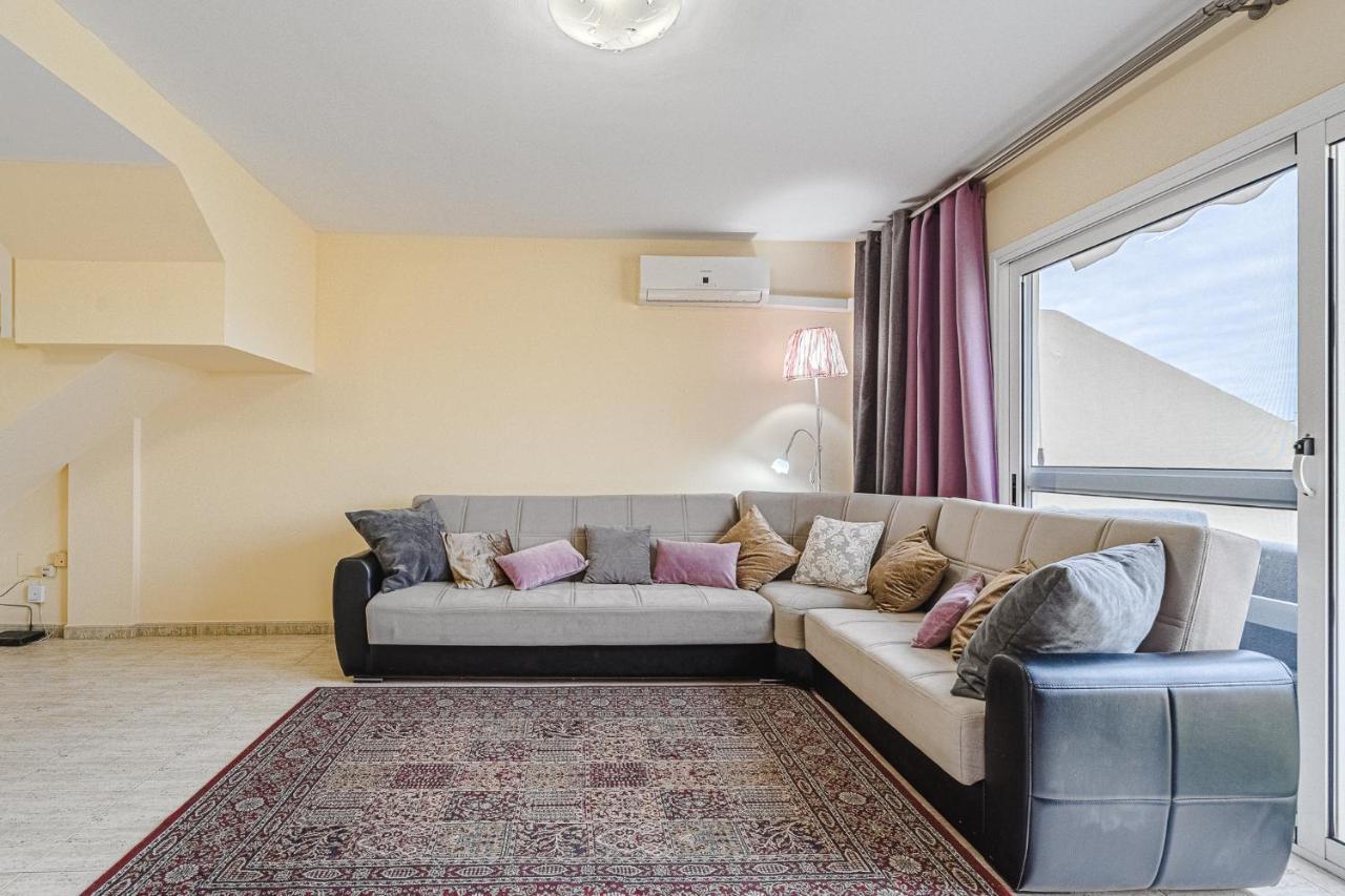 Red Large Family Apartment, Three Floors, 10 Guests Costa Adeje  Exterior photo