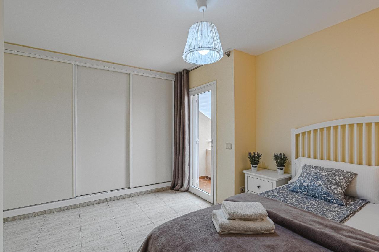 Red Large Family Apartment, Three Floors, 10 Guests Costa Adeje  Exterior photo