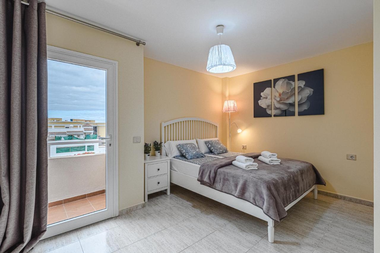 Red Large Family Apartment, Three Floors, 10 Guests Costa Adeje  Exterior photo