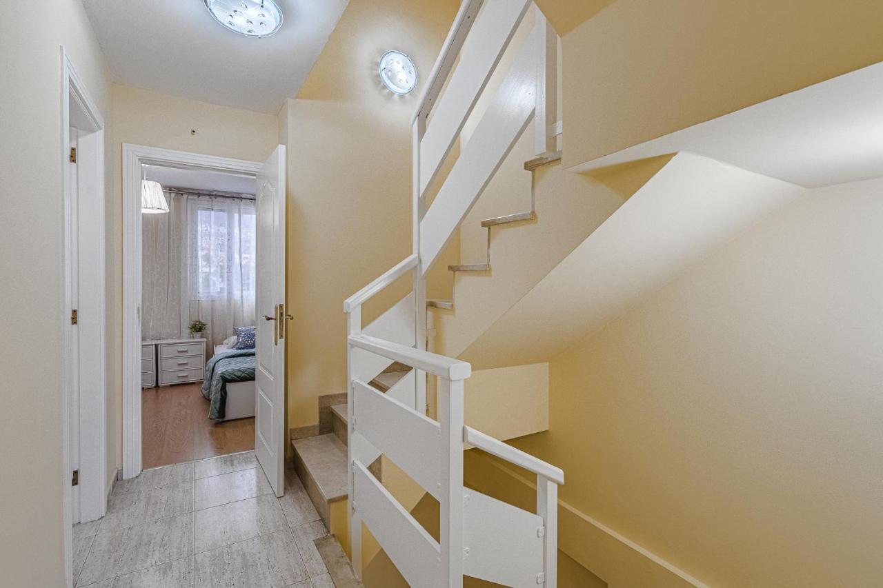 Red Large Family Apartment, Three Floors, 10 Guests Costa Adeje  Exterior photo